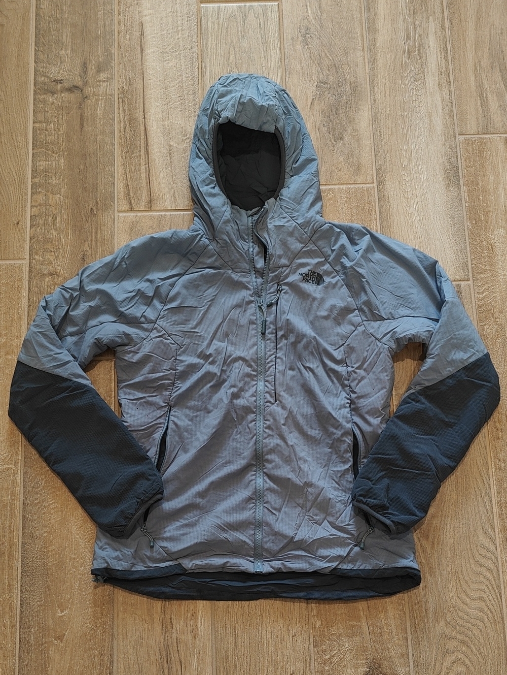 VGUC TNF Ventrix Hoodie
